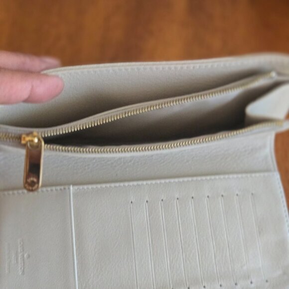 AUTHITIC   LOUIS VUITTON WALLET - Picture 4 of 5